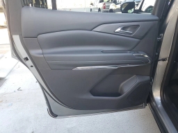 Chevrolet Traverse FWD LT 4dr 2026