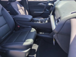 Chevrolet Traverse FWD LT 4dr 2026