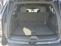 Chevrolet Suburban LS 2WD 4dr 2026