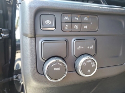 Chevrolet Suburban LS 2WD 4dr 2026