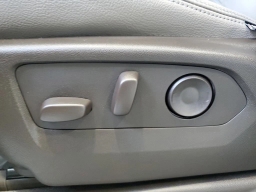 Chevrolet Suburban LS 2WD 4dr 2026