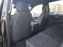 Chevrolet Suburban LS 2WD 4dr 2026