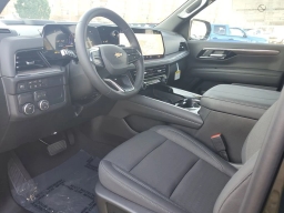 Chevrolet Suburban LS 2WD 4dr 2026