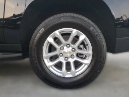 Chevrolet Suburban LT 2WD 4dr 2026