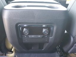 Chevrolet Suburban LT 2WD 4dr 2026