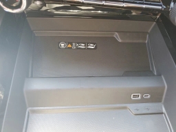 Chevrolet Suburban LT 2WD 4dr 2026