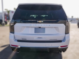 Chevrolet Suburban Premier 2WD 4dr 2026