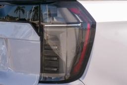 Chevrolet Suburban Premier 2WD 4dr 2026