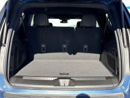 Chevrolet Suburban Premier 2WD 4dr 2026