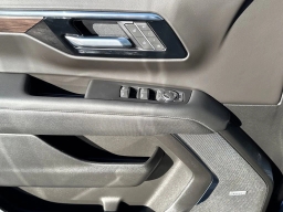 Chevrolet Suburban Premier 2WD 4dr 2026