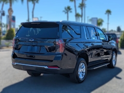 Chevrolet Suburban LS 4WD 4dr 2026