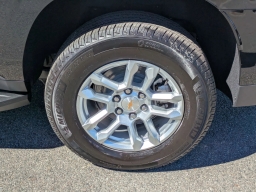 Chevrolet Suburban LS 4WD 4dr 2026