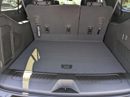 Chevrolet Suburban LS 4WD 4dr 2026