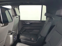 Chevrolet Suburban Z71 4WD 4dr 2026