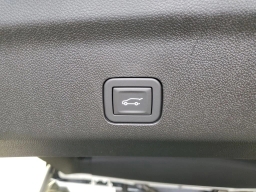 Chevrolet Suburban Z71 4WD 4dr 2026