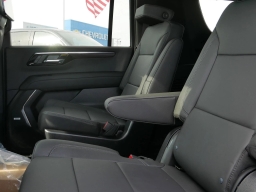 Chevrolet Suburban Z71 4WD 4dr 2026