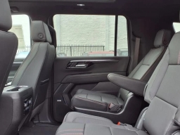 Chevrolet Suburban RST 4WD 4dr 2026