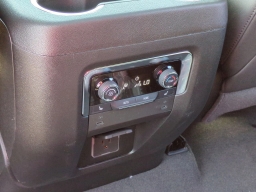 Chevrolet Suburban Premier 4WD 4dr 2026