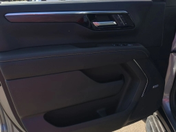 Chevrolet Suburban Premier 4WD 4dr 2026