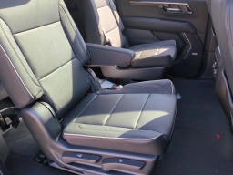 Chevrolet Suburban Premier 4WD 4dr 2026