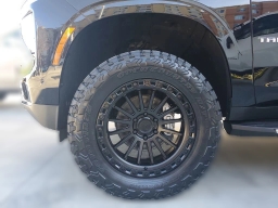 Chevrolet Tahoe LS 4WD 4dr 2026