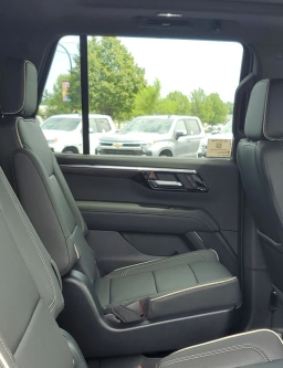 Chevrolet Tahoe Premier 4WD 4dr 2025