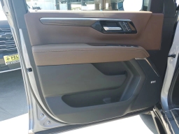 Chevrolet Tahoe High Country 4WD 4dr 2026