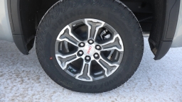 GMC Sierra 1500 SLE 4WD Crew Cab 157" 2026