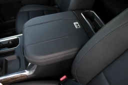 GMC Sierra 1500 Elevation 4WD Crew Cab 147" 2026