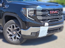 GMC Sierra 1500 SLT 4WD Crew Cab 157" 2026