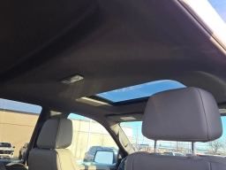 GMC Sierra 1500 SLT 4WD Crew Cab 147" 2025