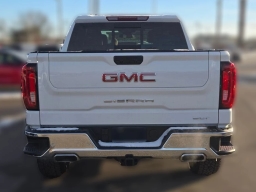 GMC Sierra 1500 SLT 4WD Crew Cab 147" 2025
