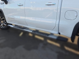 GMC Sierra 1500 SLT 4WD Crew Cab 147" 2025