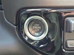 GMC Sierra 1500 SLT 4WD Crew Cab 147" 2025