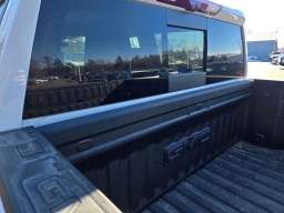 GMC Sierra 1500 AT4 4WD Crew Cab 147" 2026