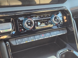 GMC Sierra 1500 AT4 4WD Crew Cab 147" 2026