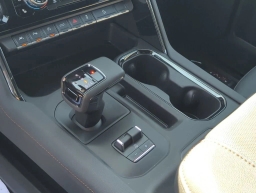 GMC Sierra 1500 AT4 4WD Crew Cab 147" 2025