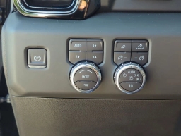 GMC Sierra 1500 AT4 4WD Crew Cab 147" 2025