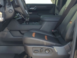 GMC Sierra 1500 AT4 4WD Crew Cab 147" 2025