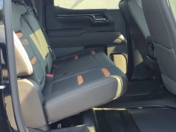 GMC Sierra 1500 AT4 4WD Crew Cab 147" 2025