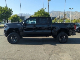 GMC Sierra 1500 AT4 4WD Crew Cab 147" 2025