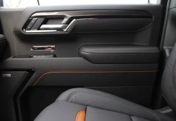 GMC Sierra 1500 AT4 4WD Crew Cab 147" 2026