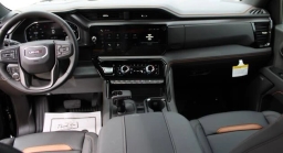 GMC Sierra 1500 AT4 4WD Crew Cab 147" 2026