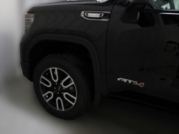 GMC Sierra 1500 AT4 4WD Crew Cab 147" 2026