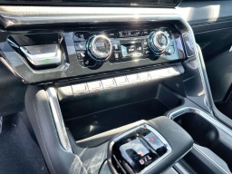 GMC Sierra 1500 Denali 4WD Crew Cab 147" 2026