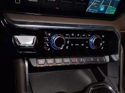 GMC Sierra 1500 Denali 4WD Crew Cab 147" 2026