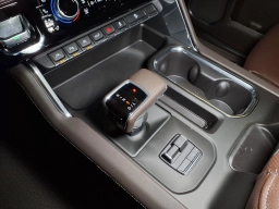 GMC Sierra 1500 Denali 4WD Crew Cab 147" 2026