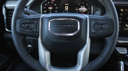 GMC Sierra 1500 Denali 4WD Crew Cab 147" 2026