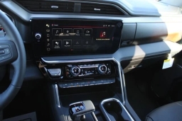 GMC Sierra 1500 Denali 4WD Crew Cab 147" 2026