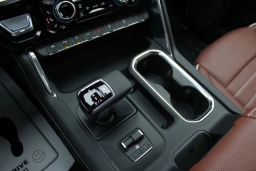 GMC Sierra 1500 Denali Ultimate 4WD Crew Cab 147" 2026